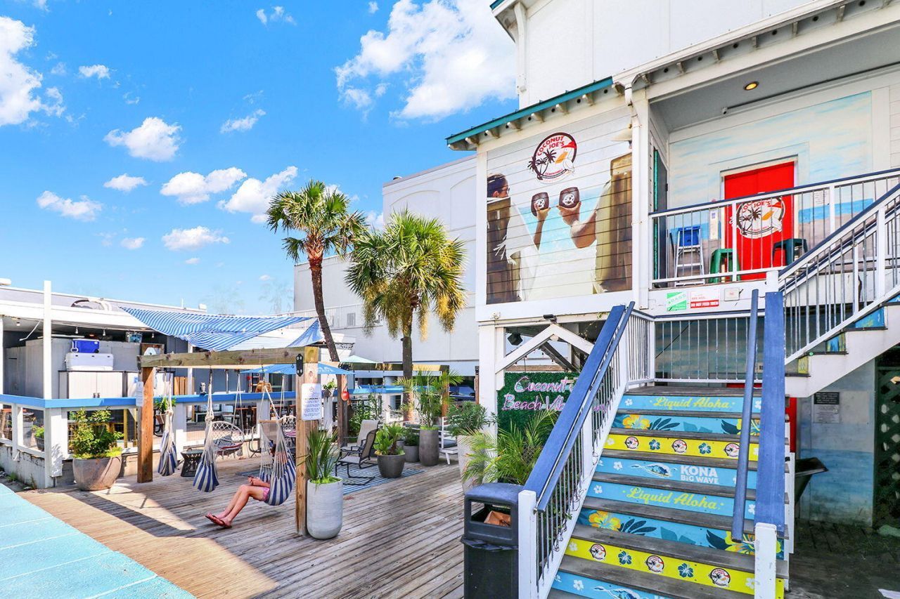 1300 Ocean Boulevard Photo 39