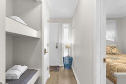 1300 Ocean Boulevard photo 4