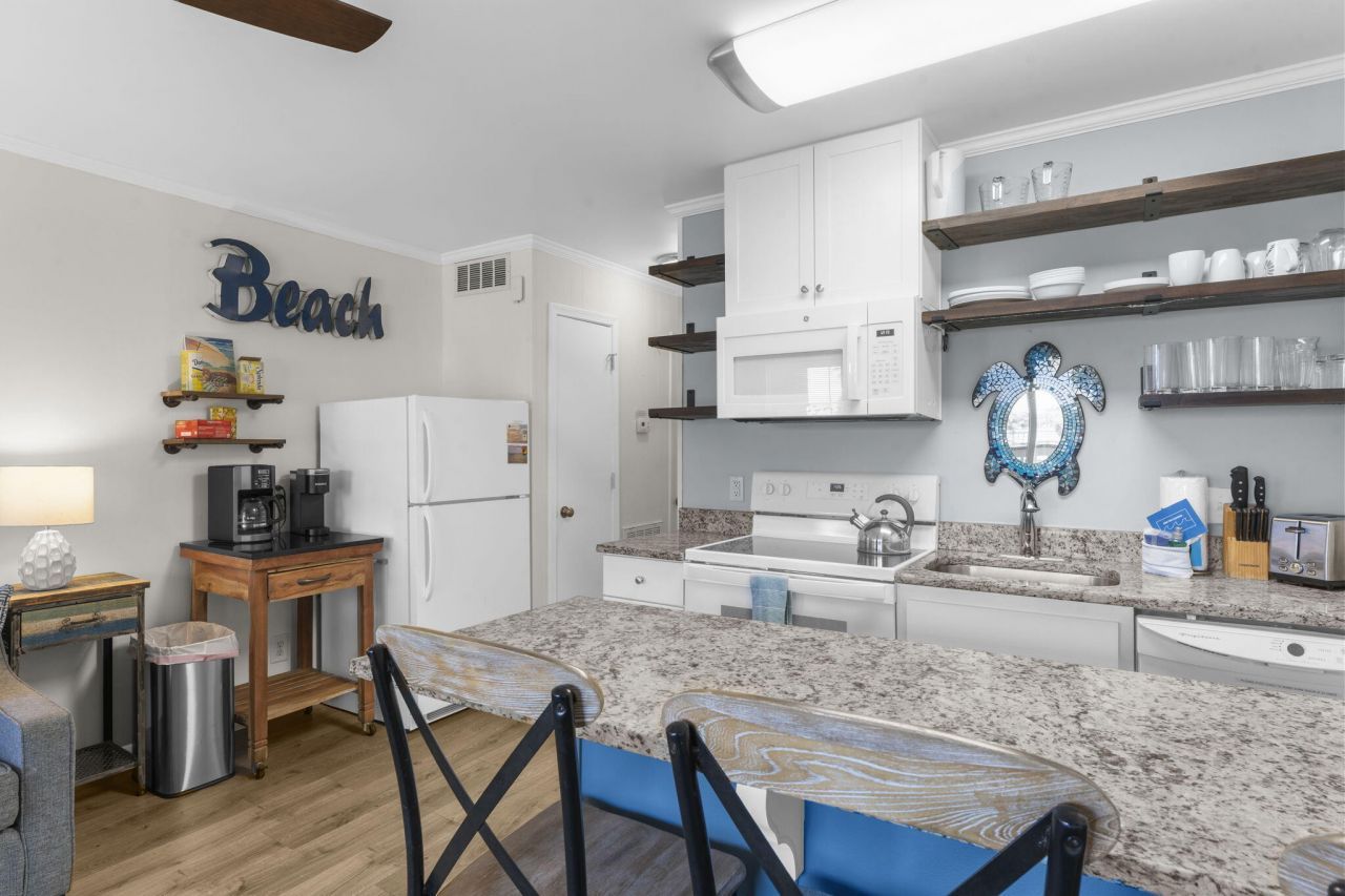 1300 Ocean Boulevard Photo 9