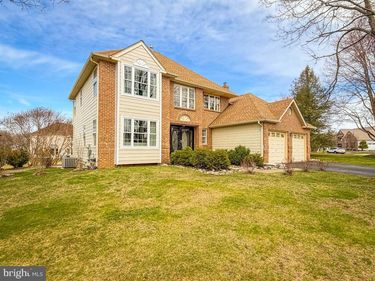 320 LAUREL OAKS DRIVE, LANGHORNE, PA 19047