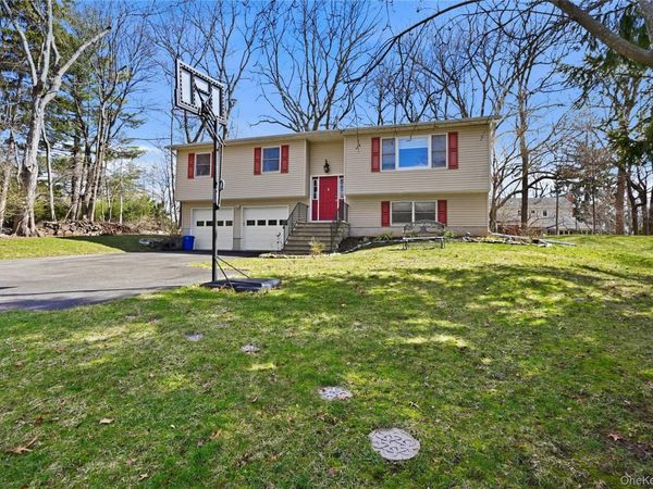 6A Carrie Lane , Nanuet, NY 10954