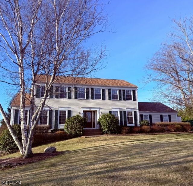 11 Beechnut Dr, Washington, NJ 07853 Main Photo