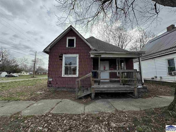 315 N 14 1/2 Street, Terre Haute, IN 47807