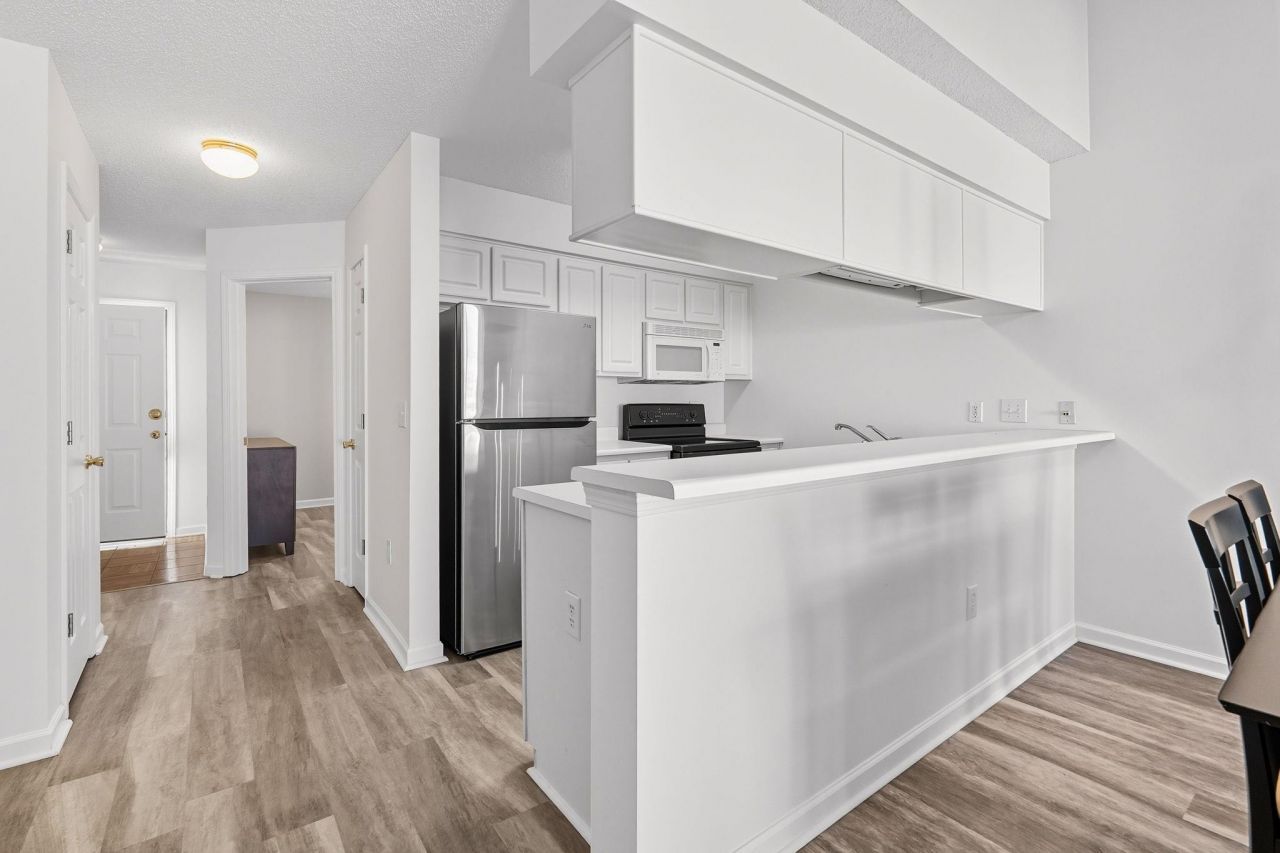 659 Woodmoor Circle Photo 7