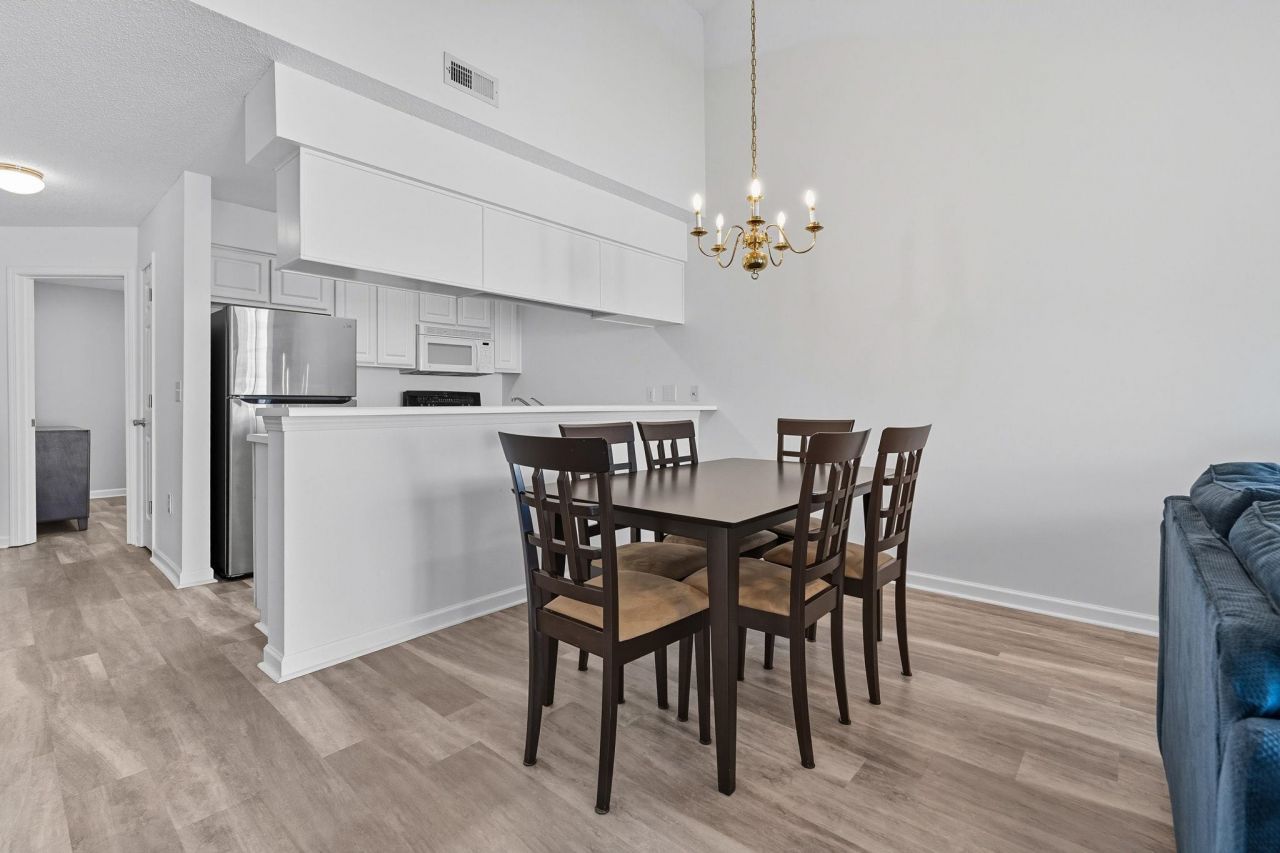 659 Woodmoor Circle Photo 9