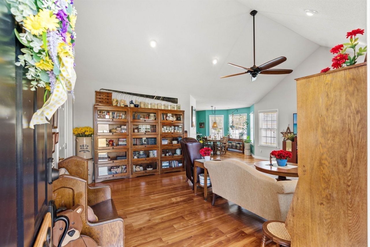 2109 Hidden Oak Dr. Photo 2