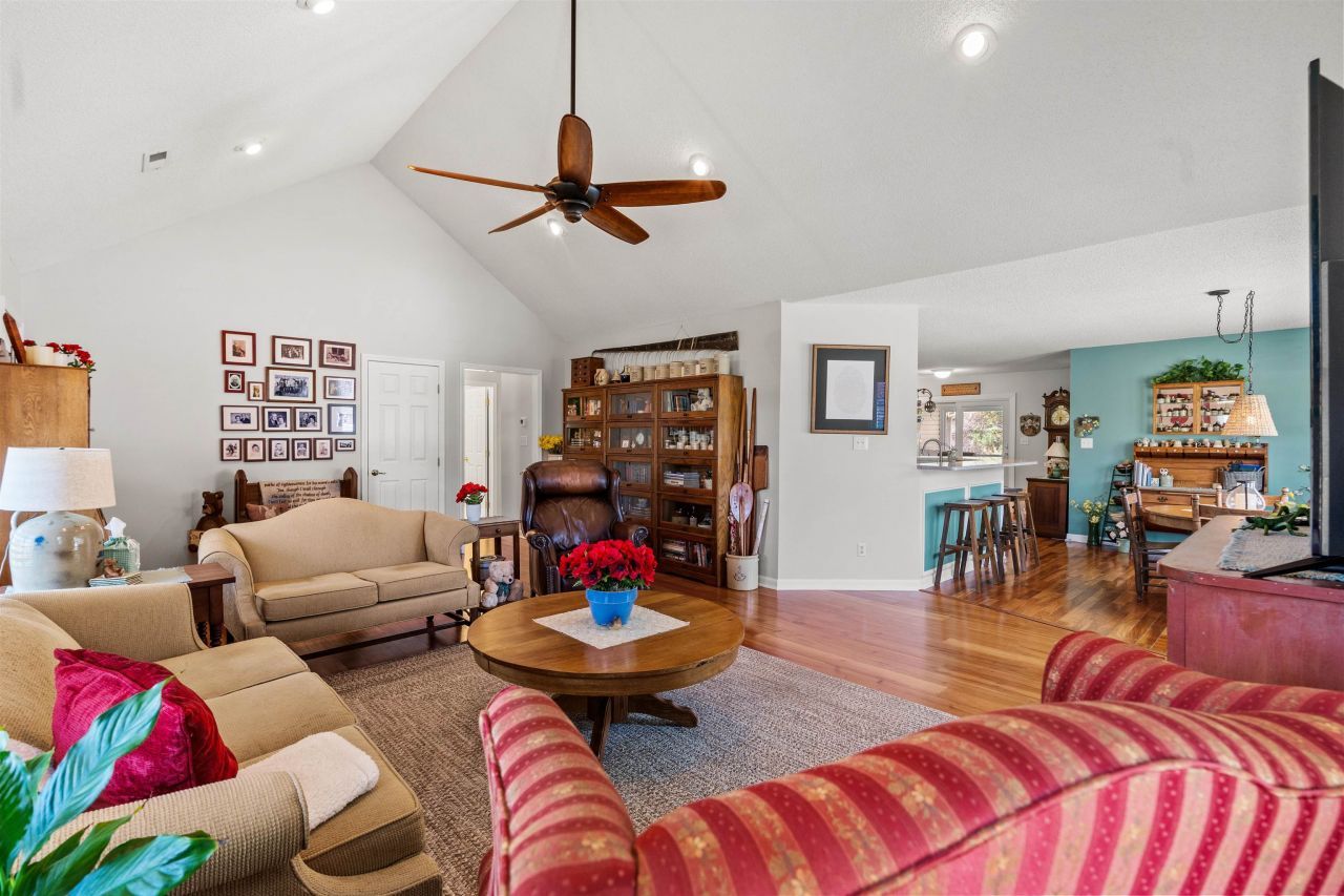 2109 Hidden Oak Dr. Photo 5