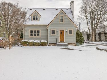 226 Meadow Drive, Rochester, NY 14618