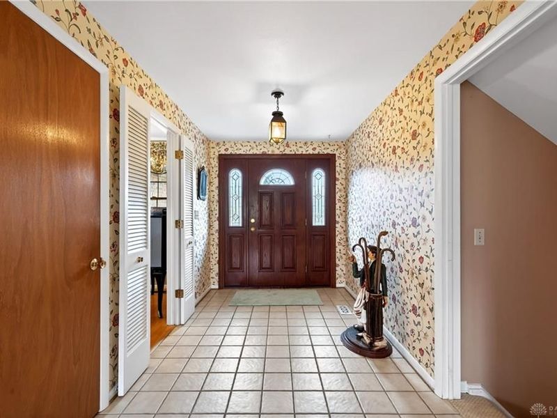 1547 Ambridge Road, Centerville, OH 45459 Photo 4