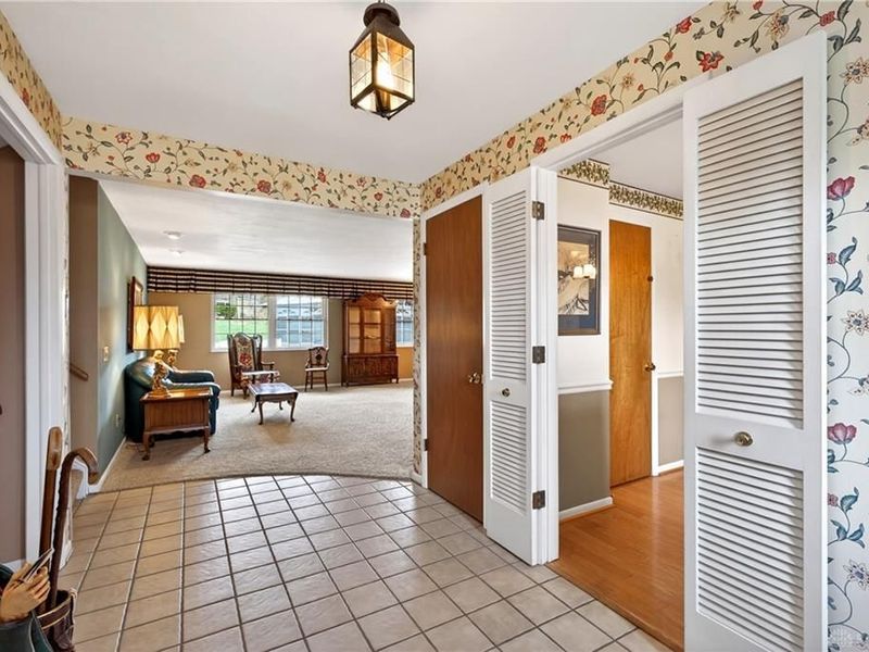 1547 Ambridge Road, Centerville, OH 45459 Photo 5