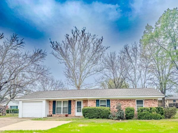 2303 Walnut Street, Arkadelphia, AR 71923