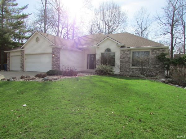 1401 Sanders Drive, Auburn, IN 46706