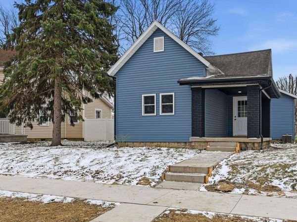 404 E Thompson Street, Winchester, IN 47394