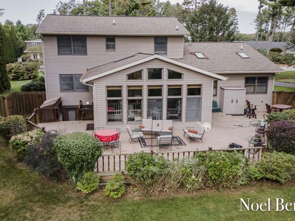 17218 Timber Dunes Drive, Grand Haven, MI 49417