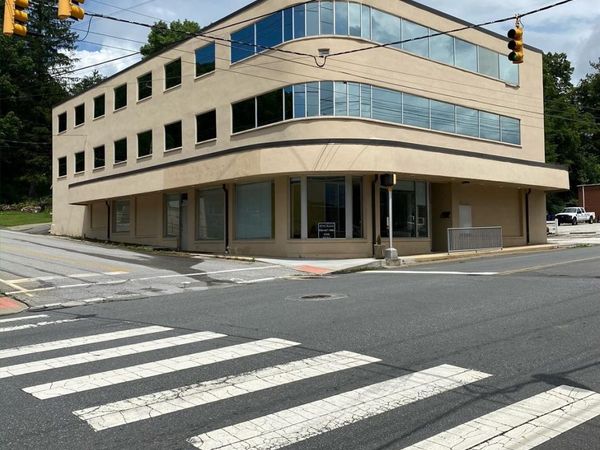 337 Oak Avenue , Spruce Pine, NC 28777