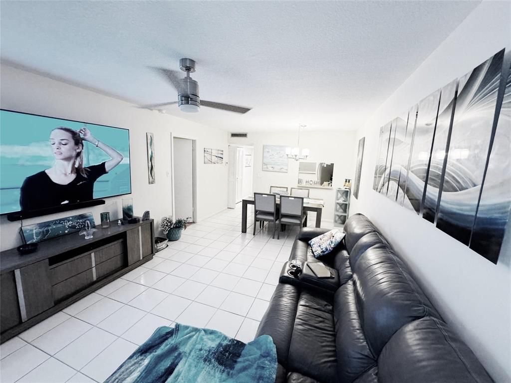 3200 Holiday Springs Boulevard, Unit 3-304, Margate, FL 33063 Photo