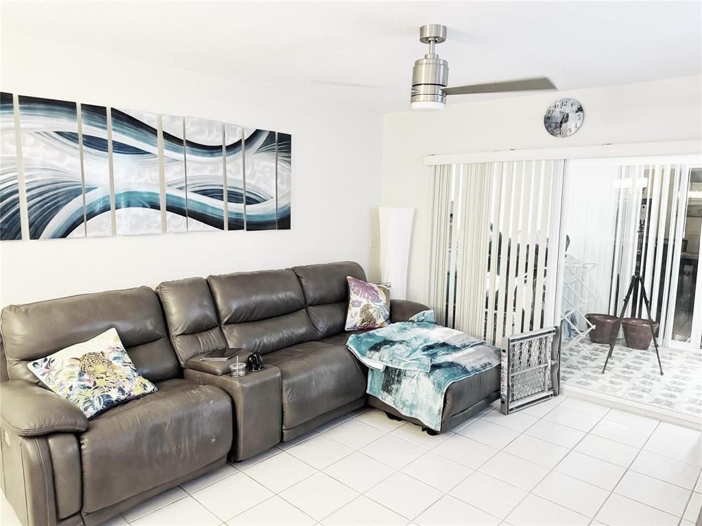 3200 Holiday Springs Boulevard, Unit 3-304, Margate, FL 33063 Photo