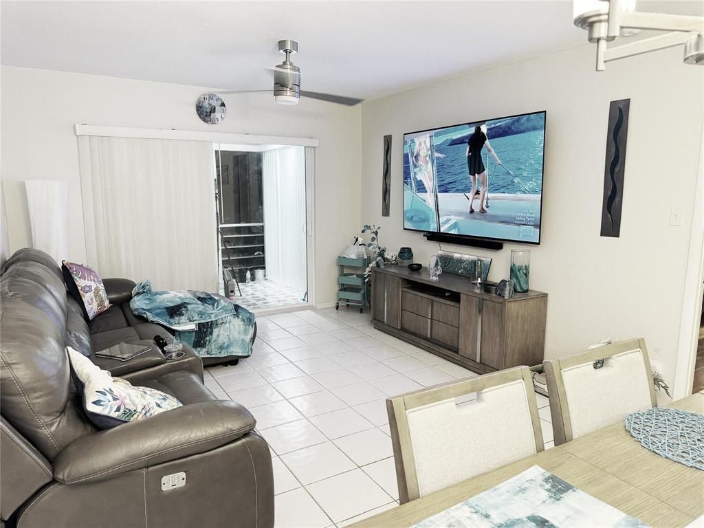 3200 Holiday Springs Boulevard, Unit 3-304, Margate, FL 33063 Photo