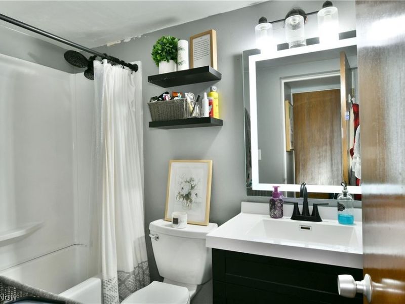 3040 N River Road NE, Unit H20, Warren, OH 44483 Photo 18