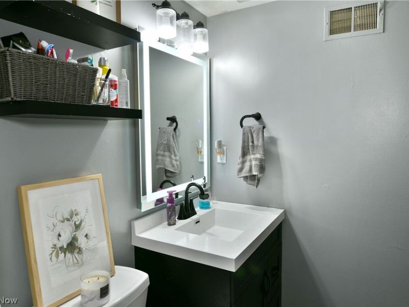 3040 N River Road NE, Unit H20, Warren, OH 44483 Photo 23