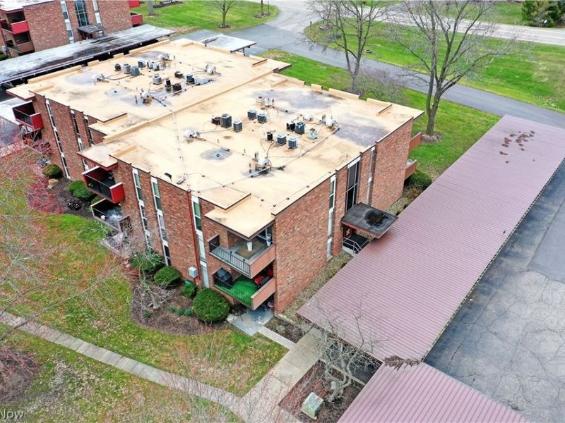 3040 N River Road NE, Unit H20, Warren, OH 44483 Photo 5