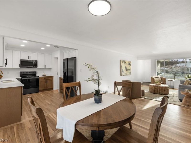 6486 Charles Road, North Olmsted, OH 44070 Photo 10