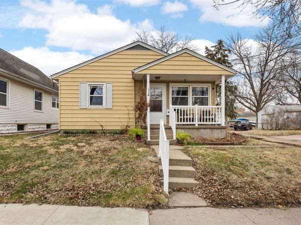 1114 11th Street NW, Cedar Rapids, IA 52405