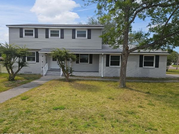 10206 SHOREVIEW Drive N, Jacksonville, FL 32218
