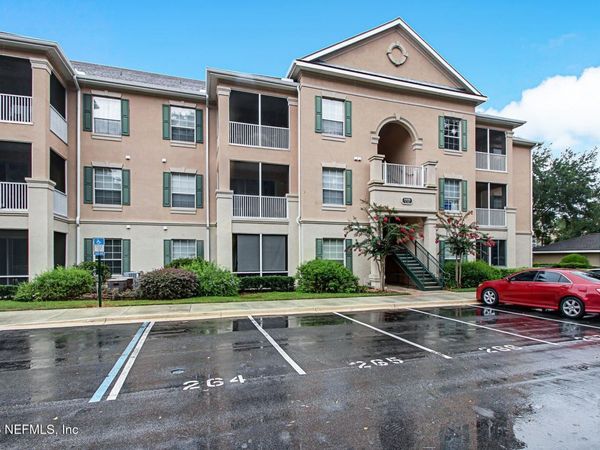 8601 BEACH Boulevard, Unit 811, Jacksonville, FL 32216