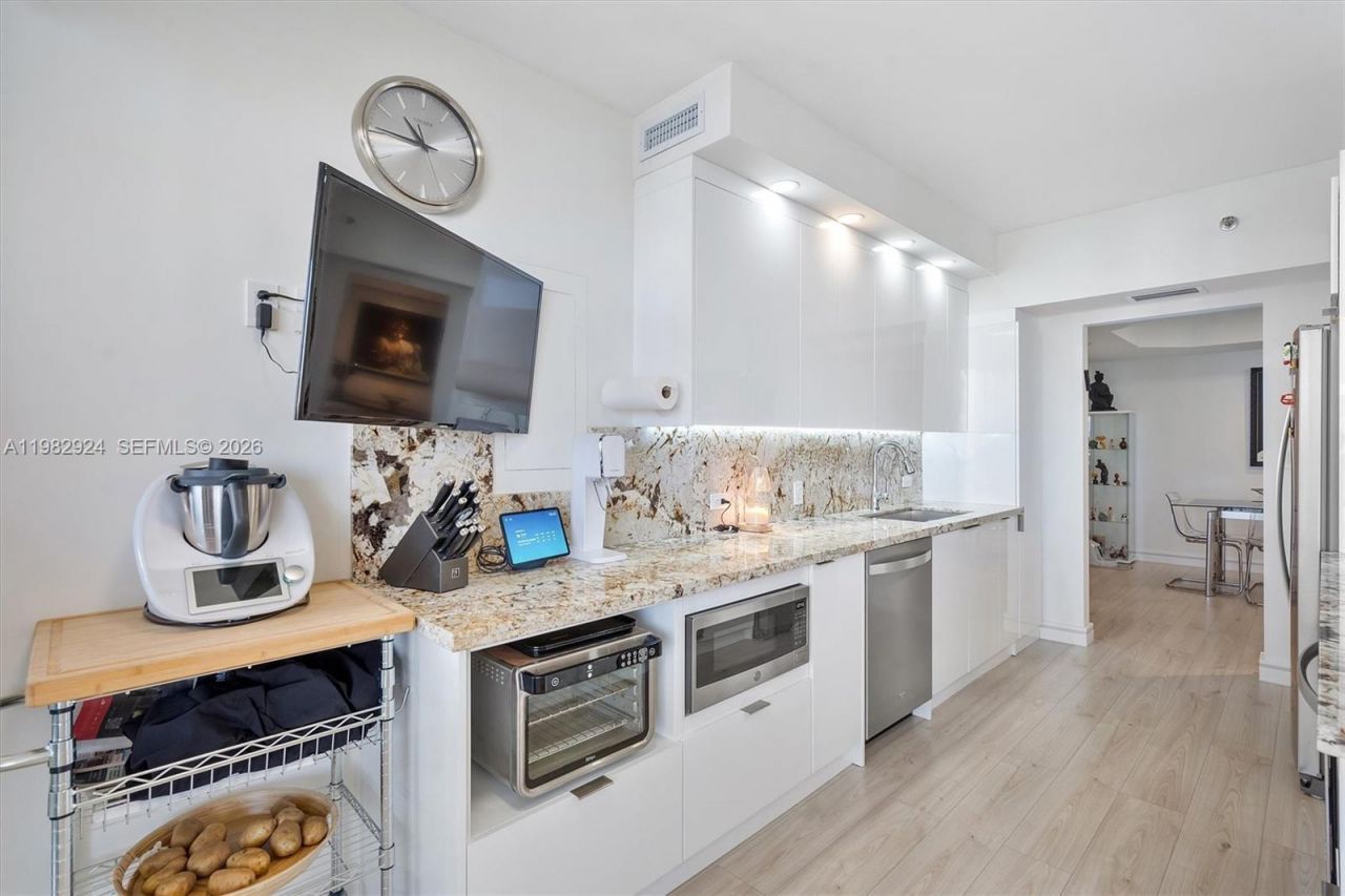 20191 E Country Club Dr, Unit 1903, Aventura, FL 33180 Photo
