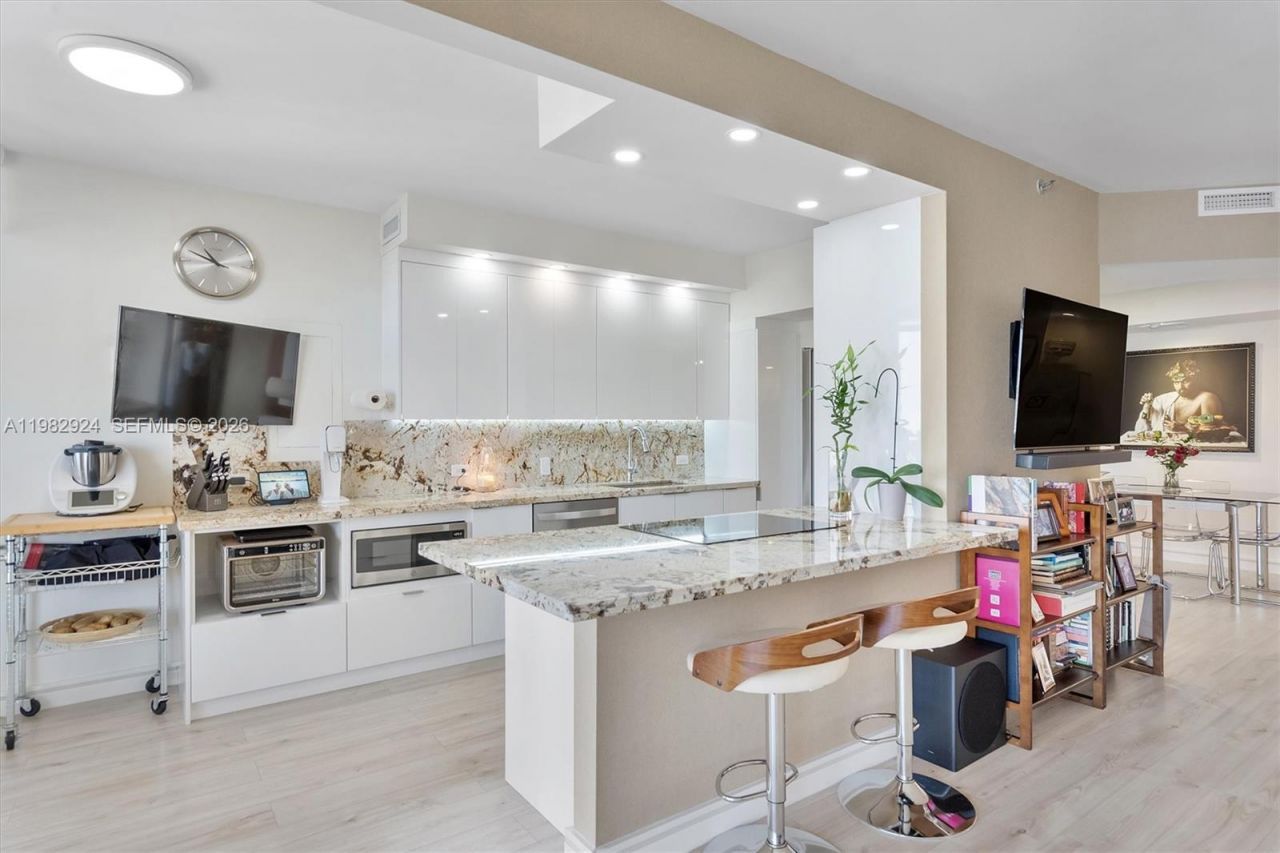20191 E Country Club Dr, Unit 1903, Aventura, FL 33180 Photo