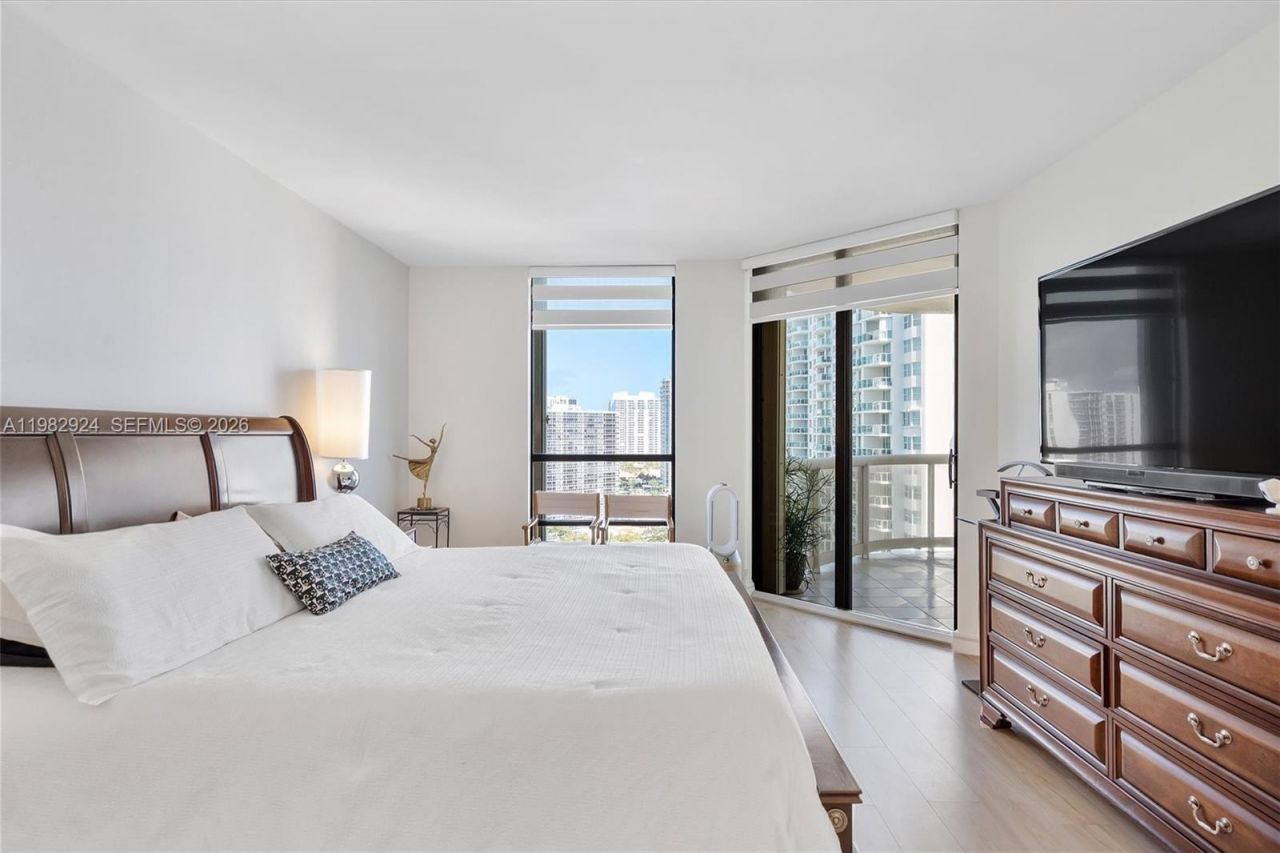 20191 E Country Club Dr , Unit 1903, Aventura, FL 33180 Photo