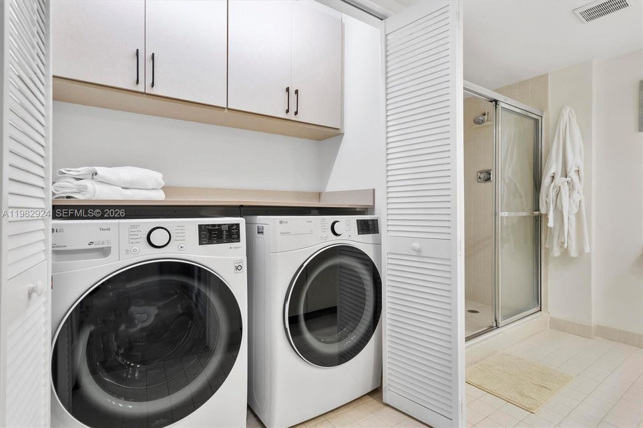 20191 E Country Club Dr, Unit 1903, Aventura, FL 33180 Photo