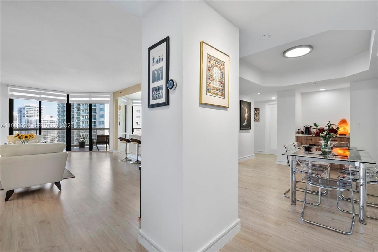 20191 E Country Club Dr, Unit 1903, Aventura, FL 33180 Photo
