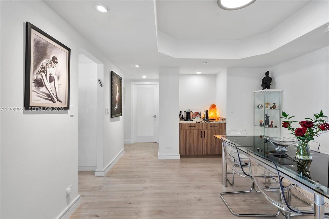 20191 E Country Club Dr , Unit 1903, Aventura, FL 33180 Photo