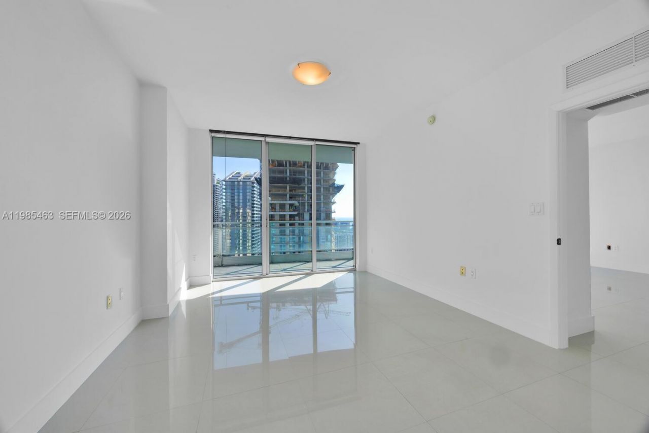 92 SW 3rd St , Unit 3904, Miami, FL 33130 Photo