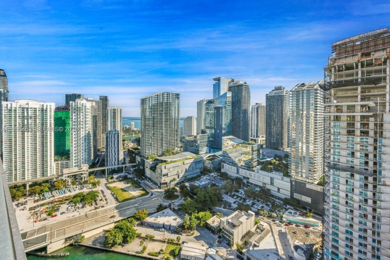 92 SW 3rd St , Unit 3904, Miami, FL 33130 Photo