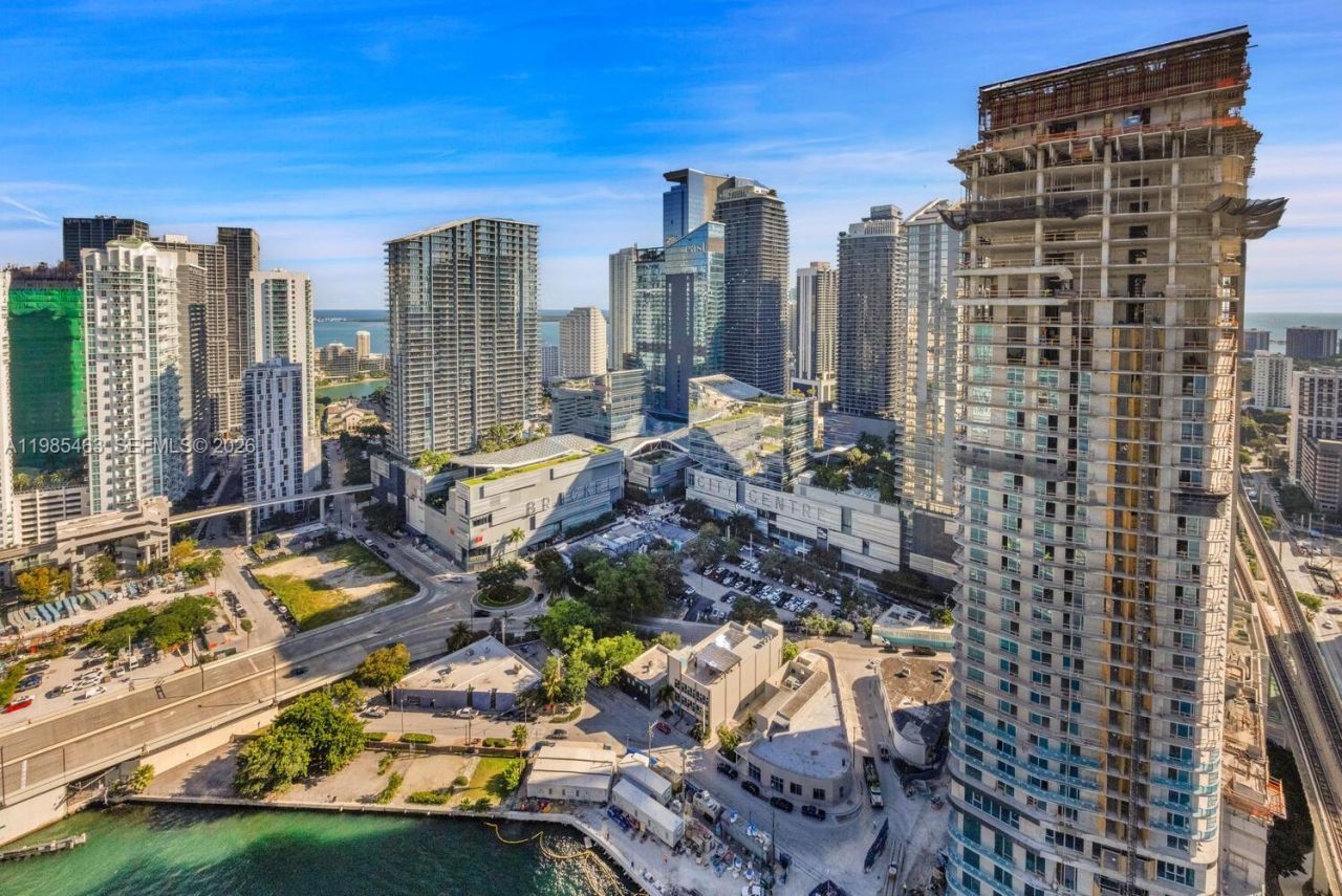 92 SW 3rd St , Unit 3904, Miami, FL 33130 Photo