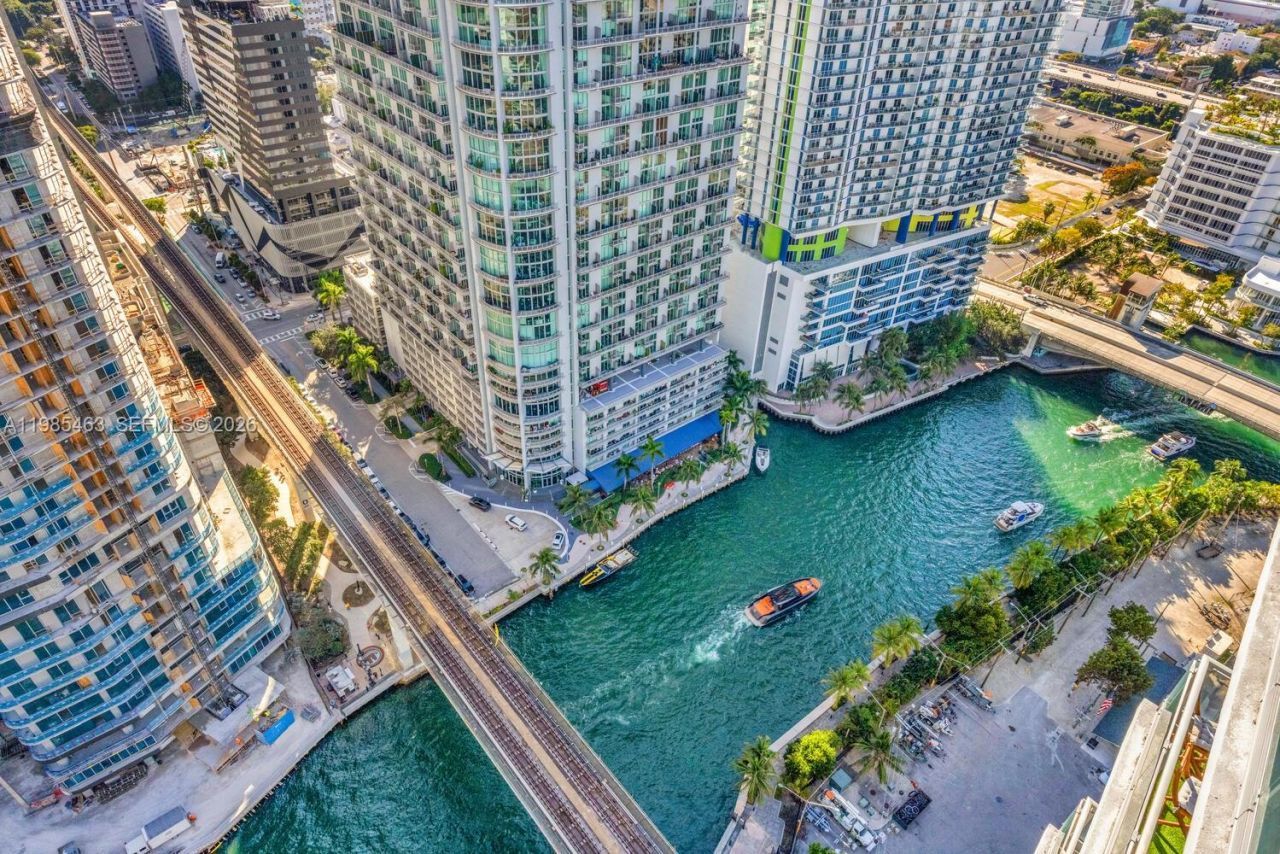 92 SW 3rd St , Unit 3904, Miami, FL 33130 Photo