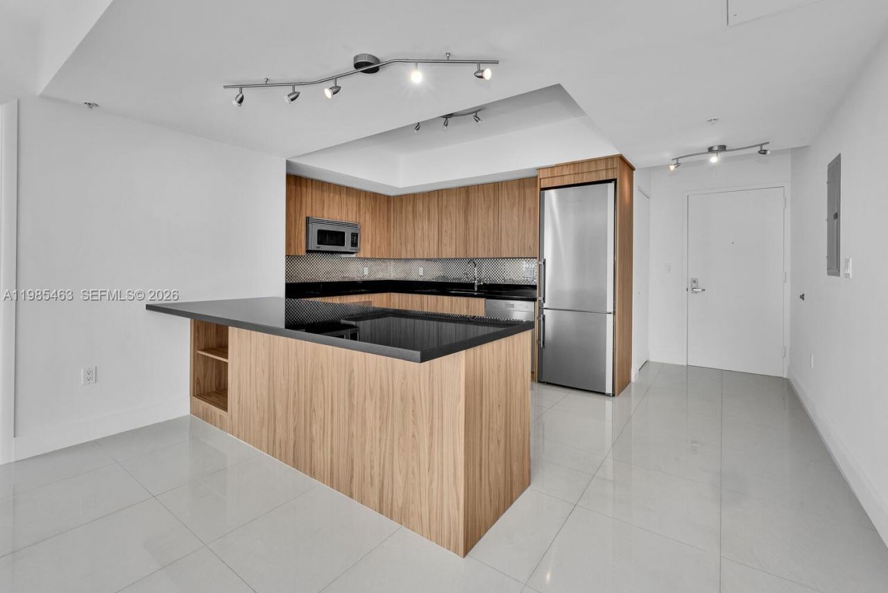 92 SW 3rd St , Unit 3904, Miami, FL 33130 Photo