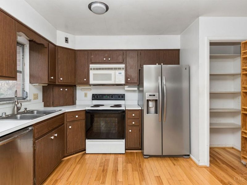 2951 Blue Haven Terrace, Cincinnati, OH 45238 Photo 13