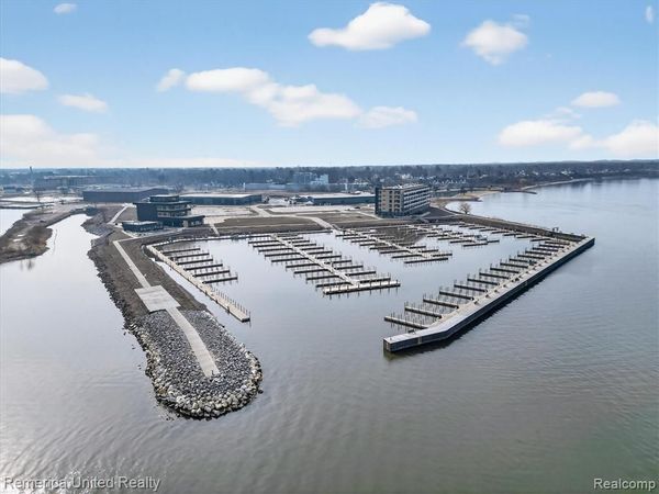 901 Adelaide Circle, Muskegon, MI 49441