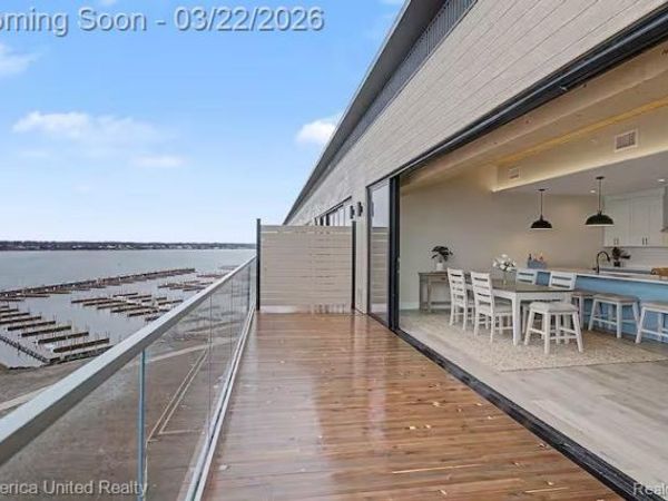 901 Adelaide Circle, Muskegon, MI 49441