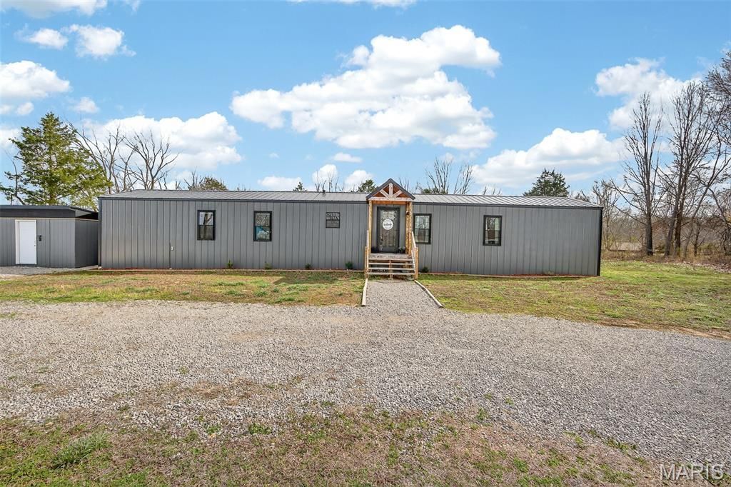 17007 Dogwood Drive, Lebanon, MO 65536 Main Photo