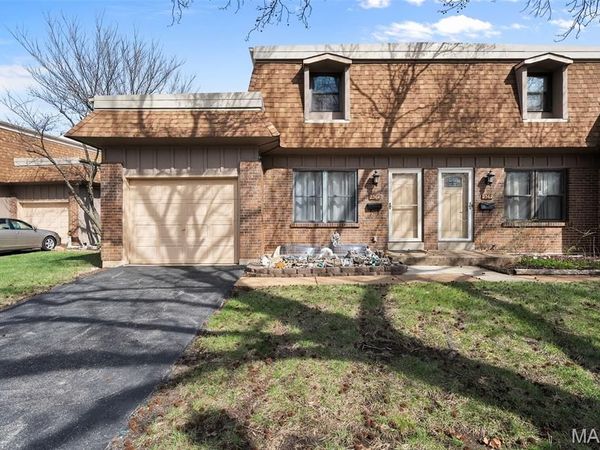 2364 Charlemagne Drive, Unit A, Maryland Heights, MO 63043