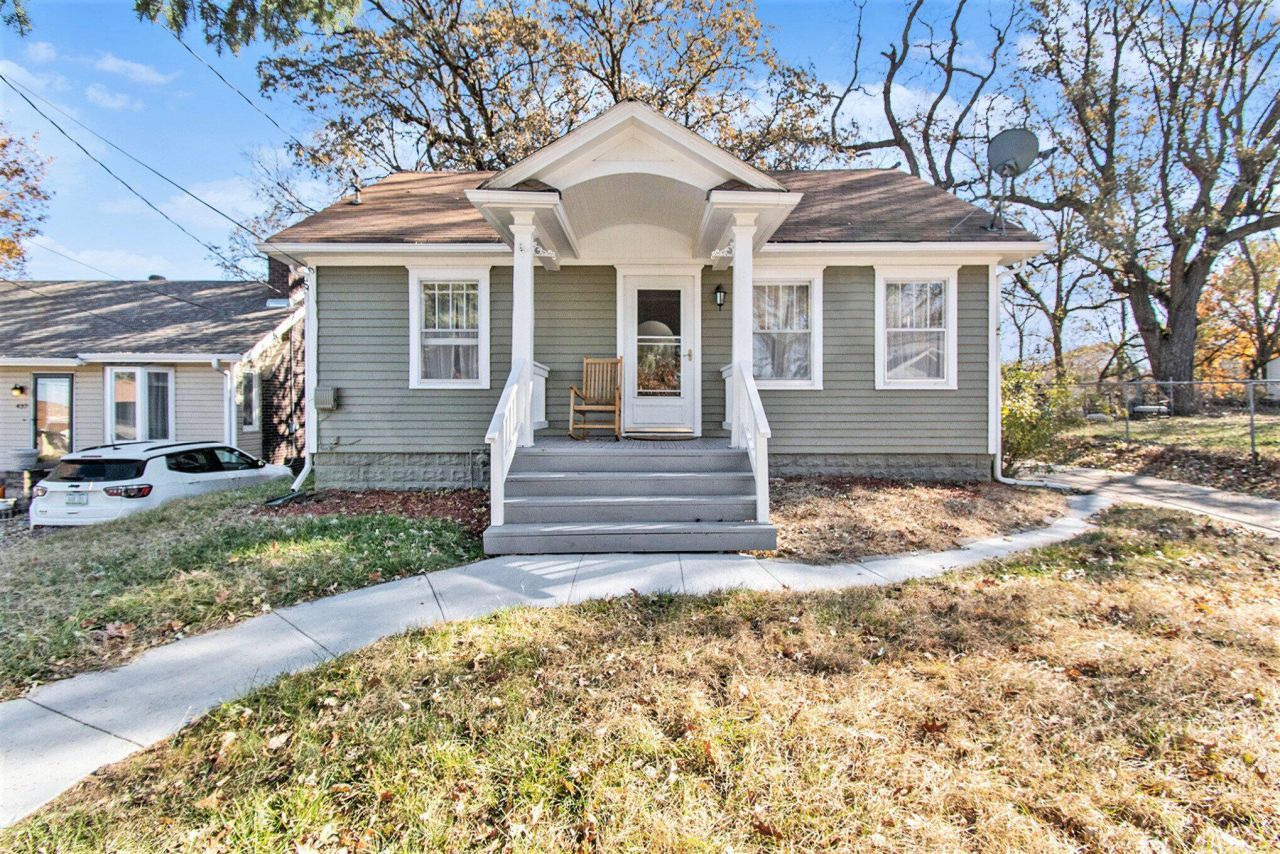 447 Huntington Avenue, Council Bluffs, IA 51503 Main Photo