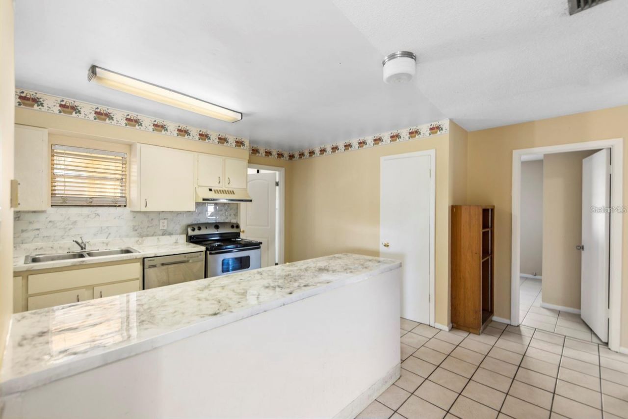 1003 65th Avenue W, Bradenton, FL 34207 Photo