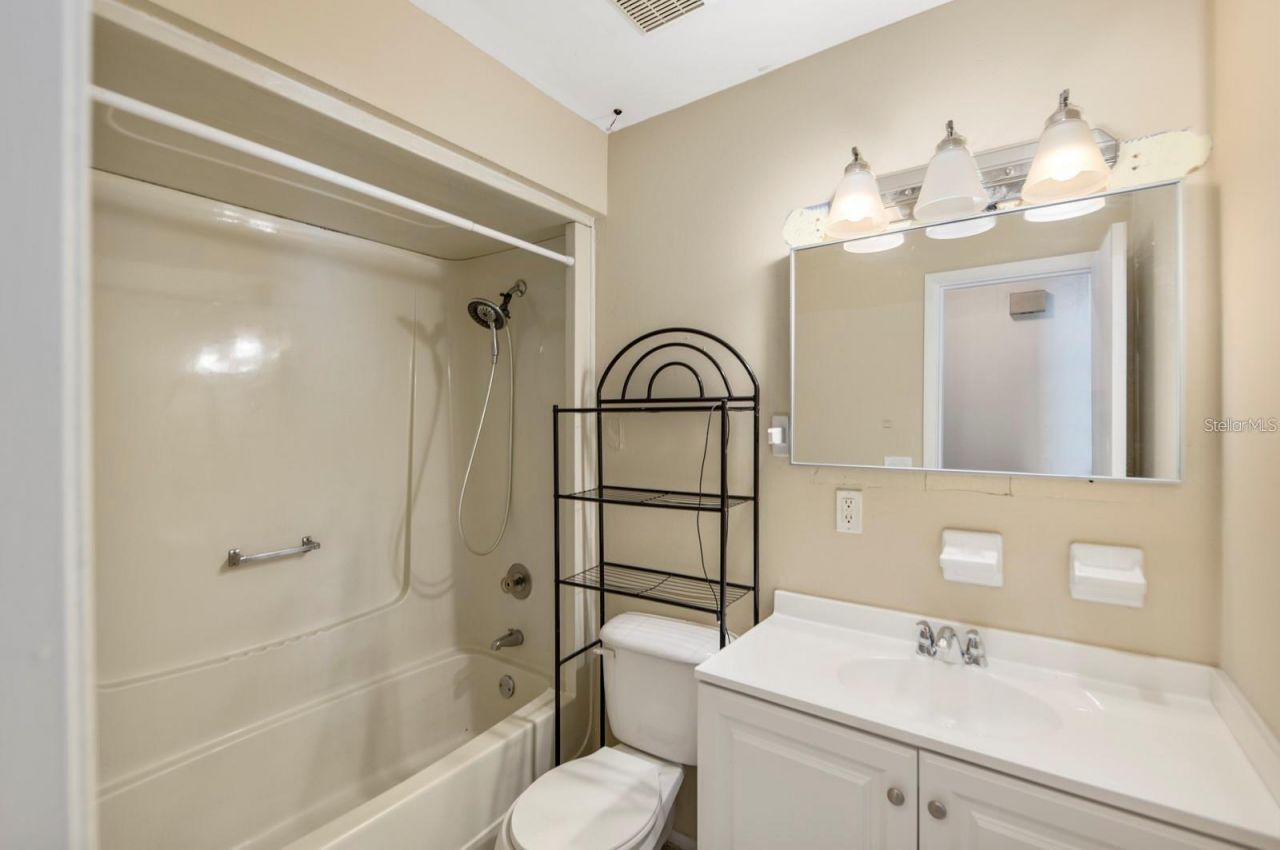 1003 65th Avenue W, Bradenton, FL 34207 Photo