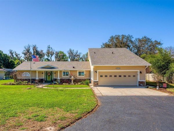 10220 BUMBLEBEE LANE , LEESBURG, FL 34788