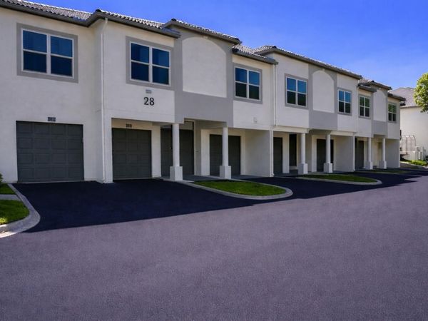 636 ARBOR LAKE LANE , TAMPA, FL 33602